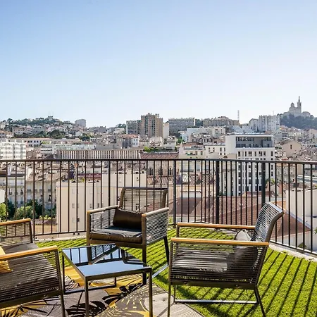 Marseille: Superbe Vue Sur Notre-dame De La Garde